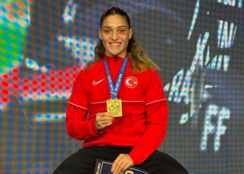 Fenerbahçeli milli boksörümüz Büşra Işıldar