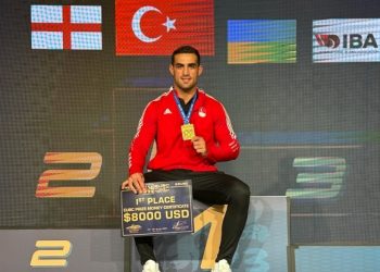 Fenerbahçeli mili boksör Emrah Yaşar