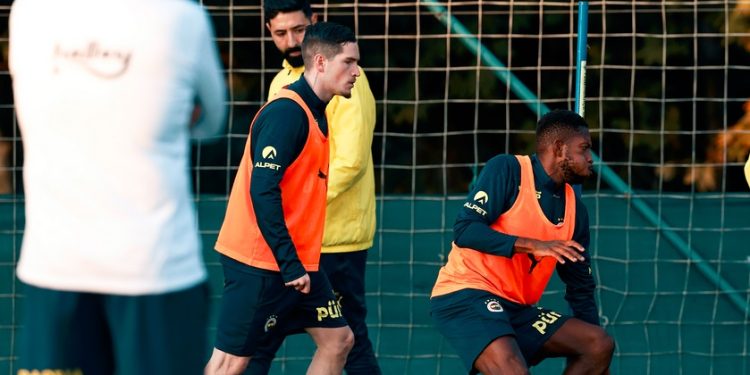 Fenerbahçe’de Samsunspor maçı hazırlıkları başladı