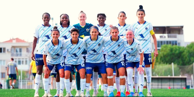 Fenerbahçe Kadın Futbol Takımı