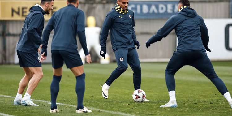 Fenerbahçe’de Gaziantep FK maçı hazırlıkları başladı
