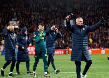 Fenerbahçe Teknik Direktörü Jose Mourinho