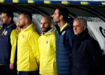 Fenerbahçe Teknik Direktörü Jose Mourinho