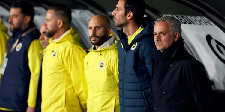 Fenerbahçe Teknik Direktörü Jose Mourinho