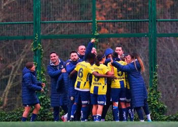 Fenerbahçe Ofisi Kadın Futbol Takımı