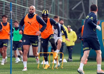 Fenerbahçe'de Olympique Lyon maçının hazırlıkları başladı