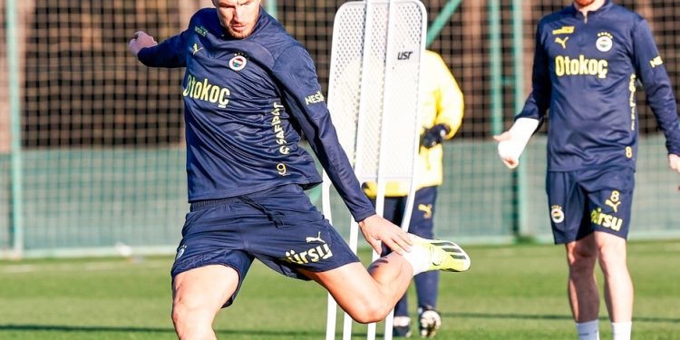 Fenerbahçe'de hazırlıklar başladı