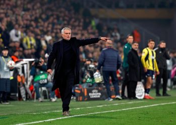 Fenerbahçe Teknik Direktörü Jose Mourinho