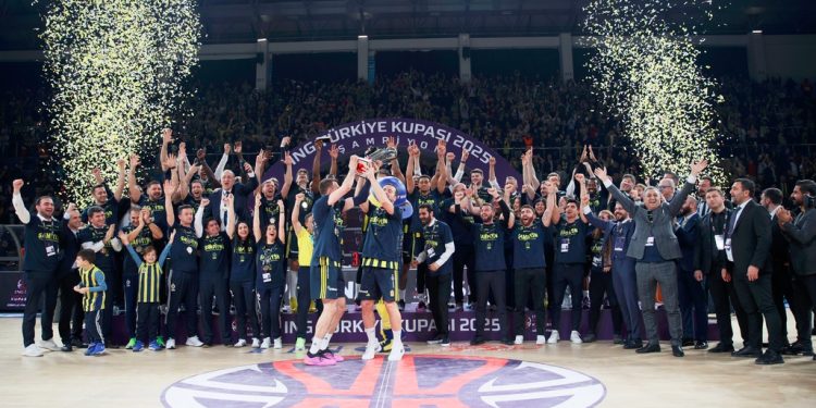 2025 Türkiye Kupası Şampiyonu Fenerbahçe Beko