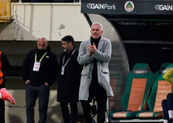 Fenerbahçe Teknik Direktörü Jose Mourinho