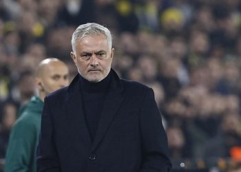 Fenerbahçe Teknik Direktörü Jose Mourinho