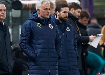 Fenerbahçe Teknik Direktörü Jose Mourinho