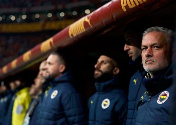 Fenerbahçe Teknik Direktörü Jose Mourinho