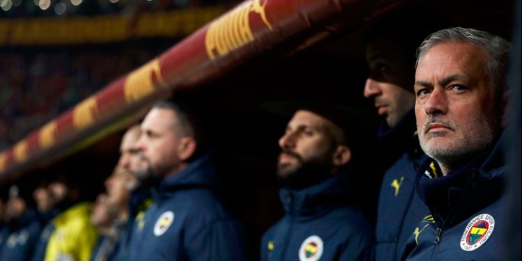 Fenerbahçe Teknik Direktörü Jose Mourinho