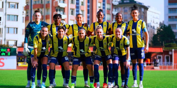 Fenerbahçe Kadın Futbol Takımı