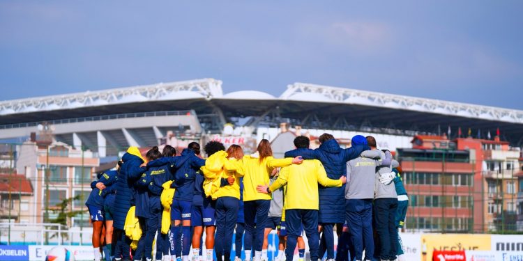 Fenerbahçe Kadın Futbol Takımı