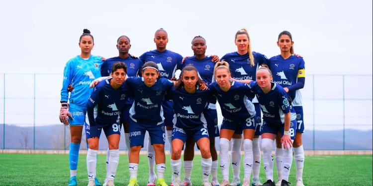 Fenerbahçe Kadın Futbol Takımı