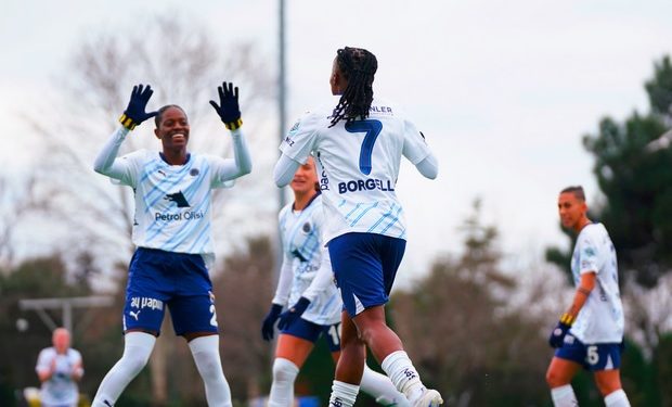 Fenerbahçe Kadın Futbol Takımı