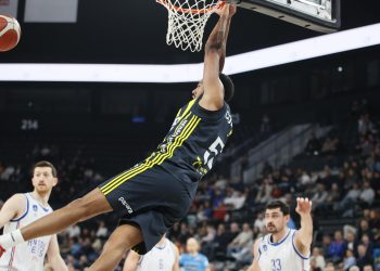 Anadolu Efes 81-82 Fenerbahçe Beko