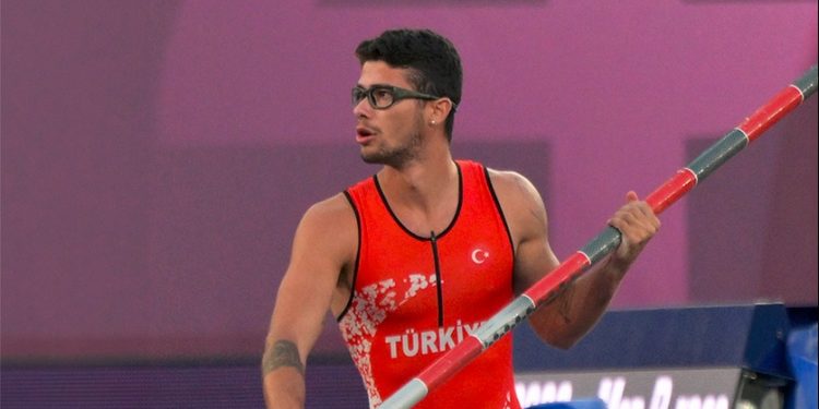 Fenerbahçeli milli atletimiz Ersu Şaşma