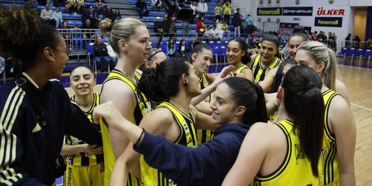 Fenerbahçe Kadın Basketbol Takımı