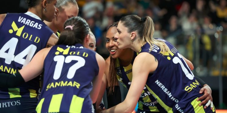 Fenerbahçe Kadın Voleybol Takımı