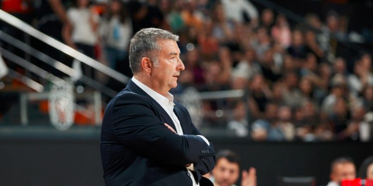 Fenerbahçe Kadın Basketbol Takımı Başantrenörü Miguel Mendez