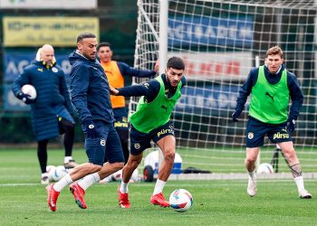 Fenerbahçe'de Sivasspor maçı hazırlıkları başladı