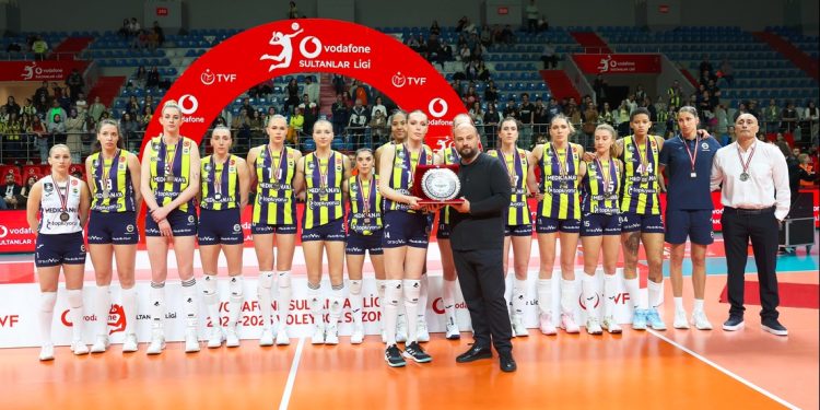 Fenerbahçe Medicana, ligi ikincilikle tamamladı