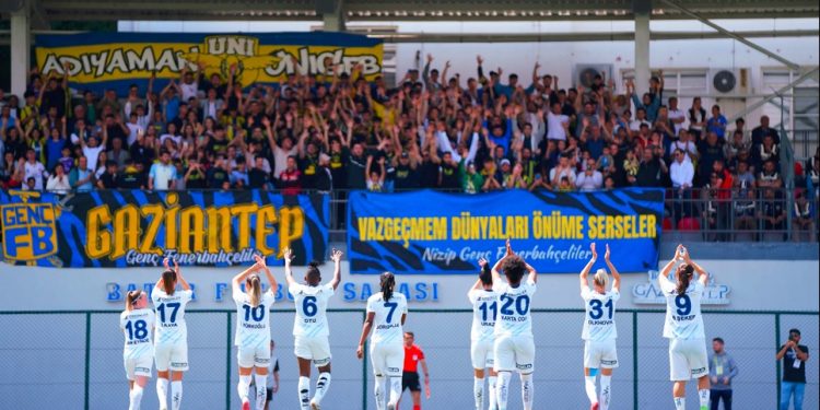 Fenerbahçe Kadın Futbol Takımı