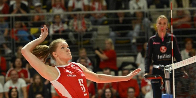 Agnieszka Korneluk Fenerbahçe Medicana'da