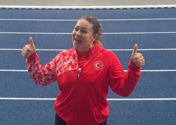 Fenerbahçeli milli atlet Özlem Becerek