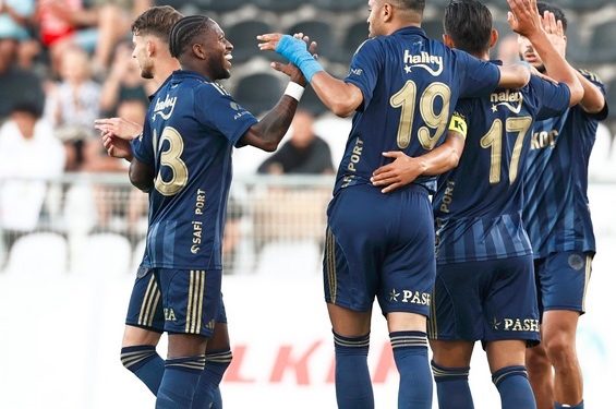 Fenerbahçe Futbol Takımı