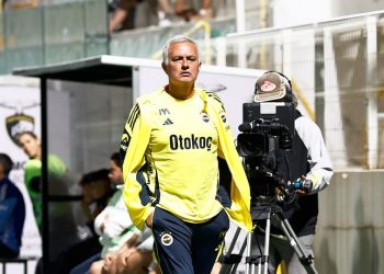 Fenerbahçe Teknik Direktörü Jose Mourinho