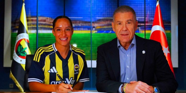 Elena Gracinda Santos Fenerbahçe arsaVev'de