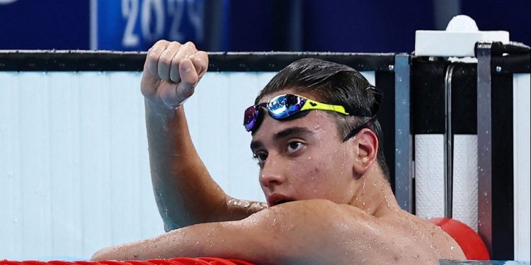 Fenerbahçeli milli yüzücü Kuzey Tunçelli