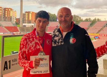 Fenerbahçeli milli atlet Emre Çolak