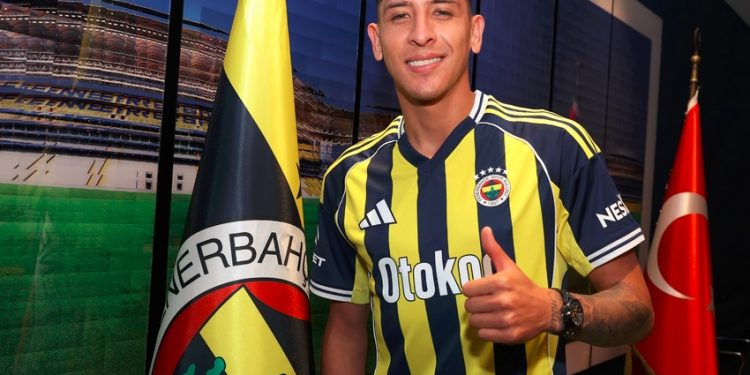 Edson Alvarez Fenerbahçe'de