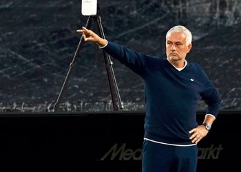 Fenerbahçe Teknik Direktörü Jose Mourinho