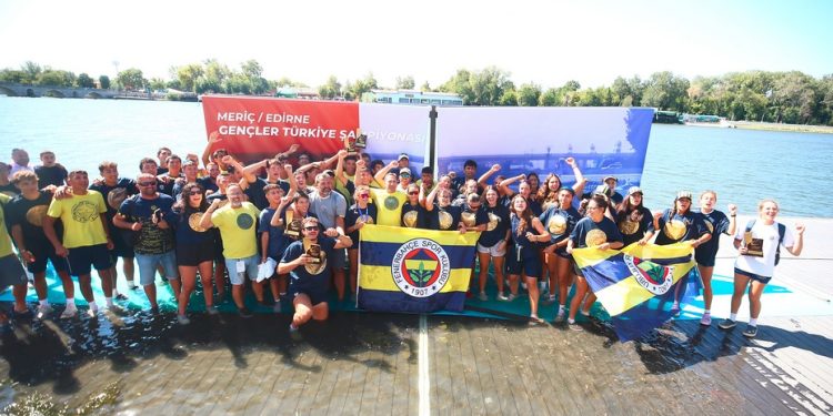 Kürekçilerimizden Gençler Türkiye Şampiyonası’nda 5 kupa