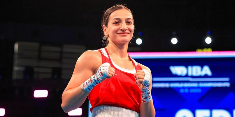 Fenerbahçeli milli boksörümüz Buse Naz Çakıroğlu