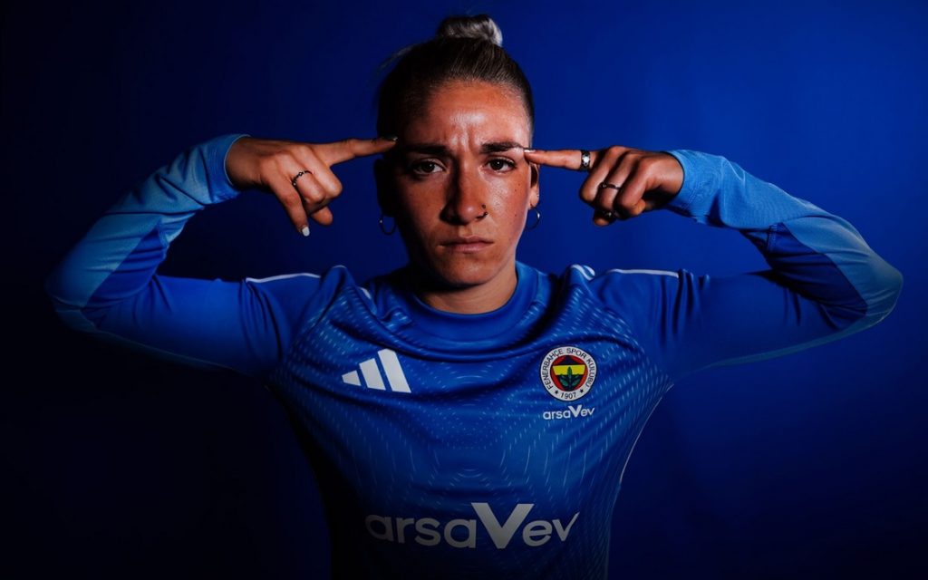 Abigail Paola Chaves Fenerbahçe arsaVev'de