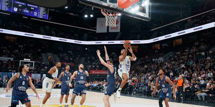 Anadolu Efes -Fenerbahçe Beko