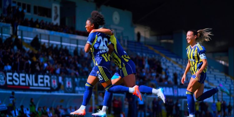 Fenerbahçe Kadın Futbol Takımı