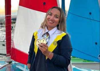 Fenerbahçe Doğuş Yelken Şubemizin sporcusu Miray Ulaş