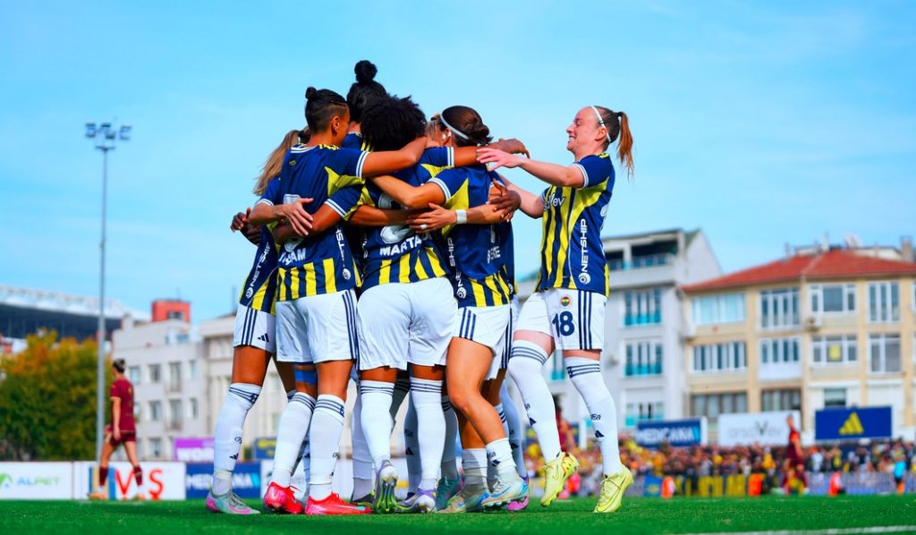Fenerbahçe Kadın Futbol Takımı