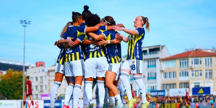 Fenerbahçe Kadın Futbol Takımı