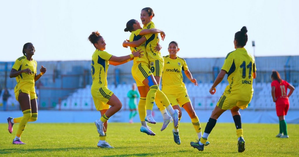 Fenerbahçe Kadın Futbol Takımı