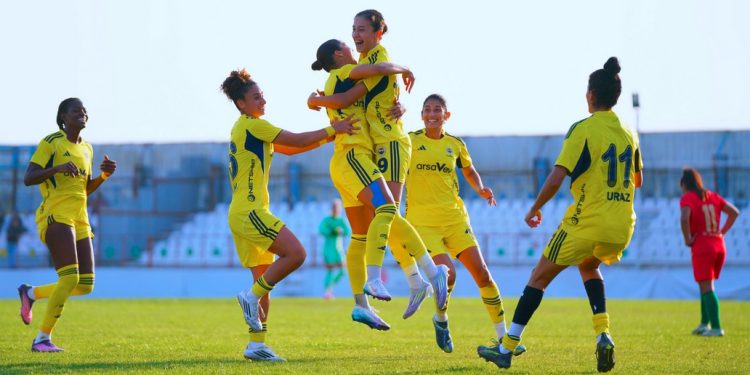 Fenerbahçe Kadın Futbol Takımı