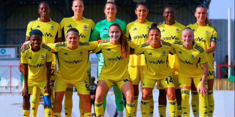 Fenerbahçe Kadın Futbol Takımı